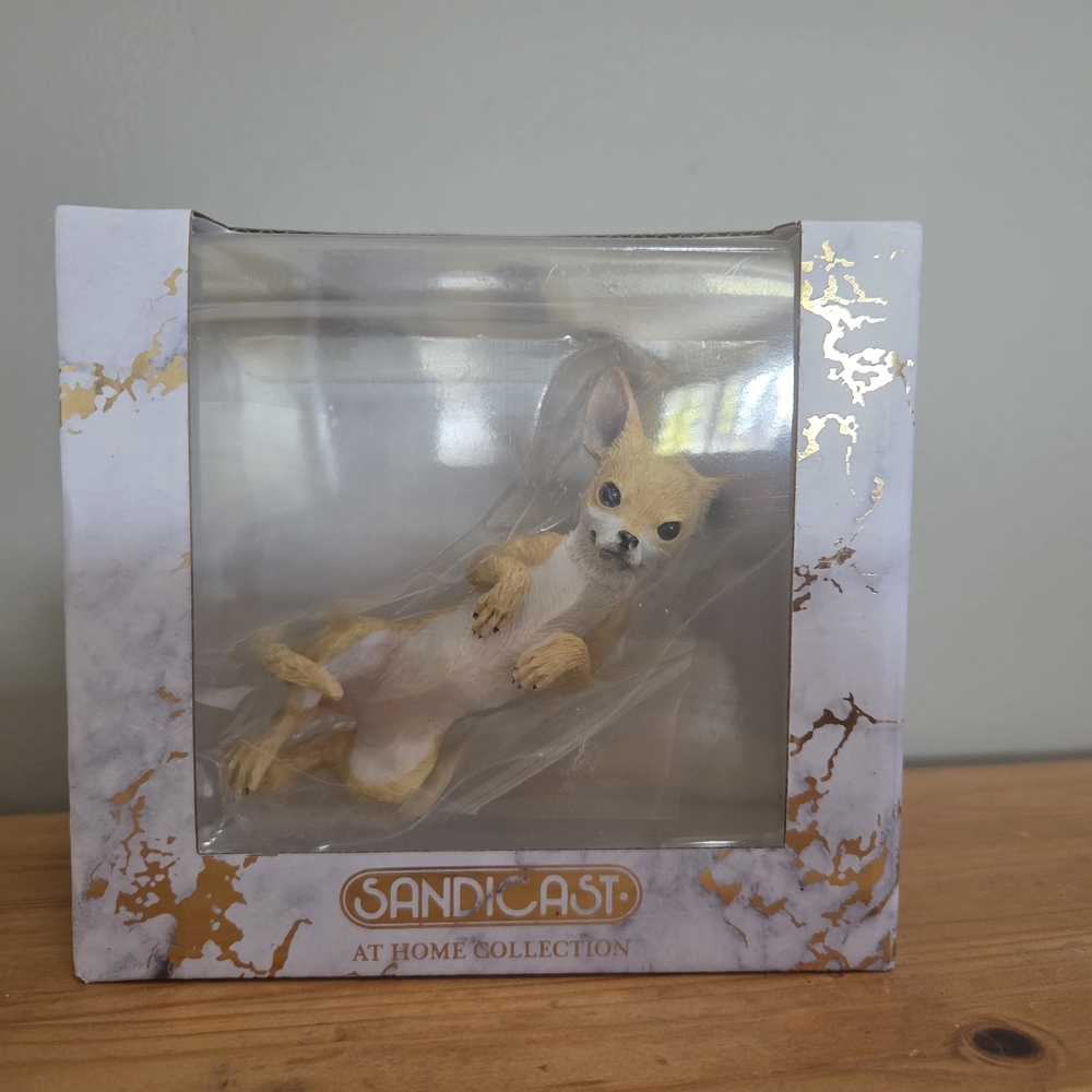 Sandicast Chihuahua Figurine